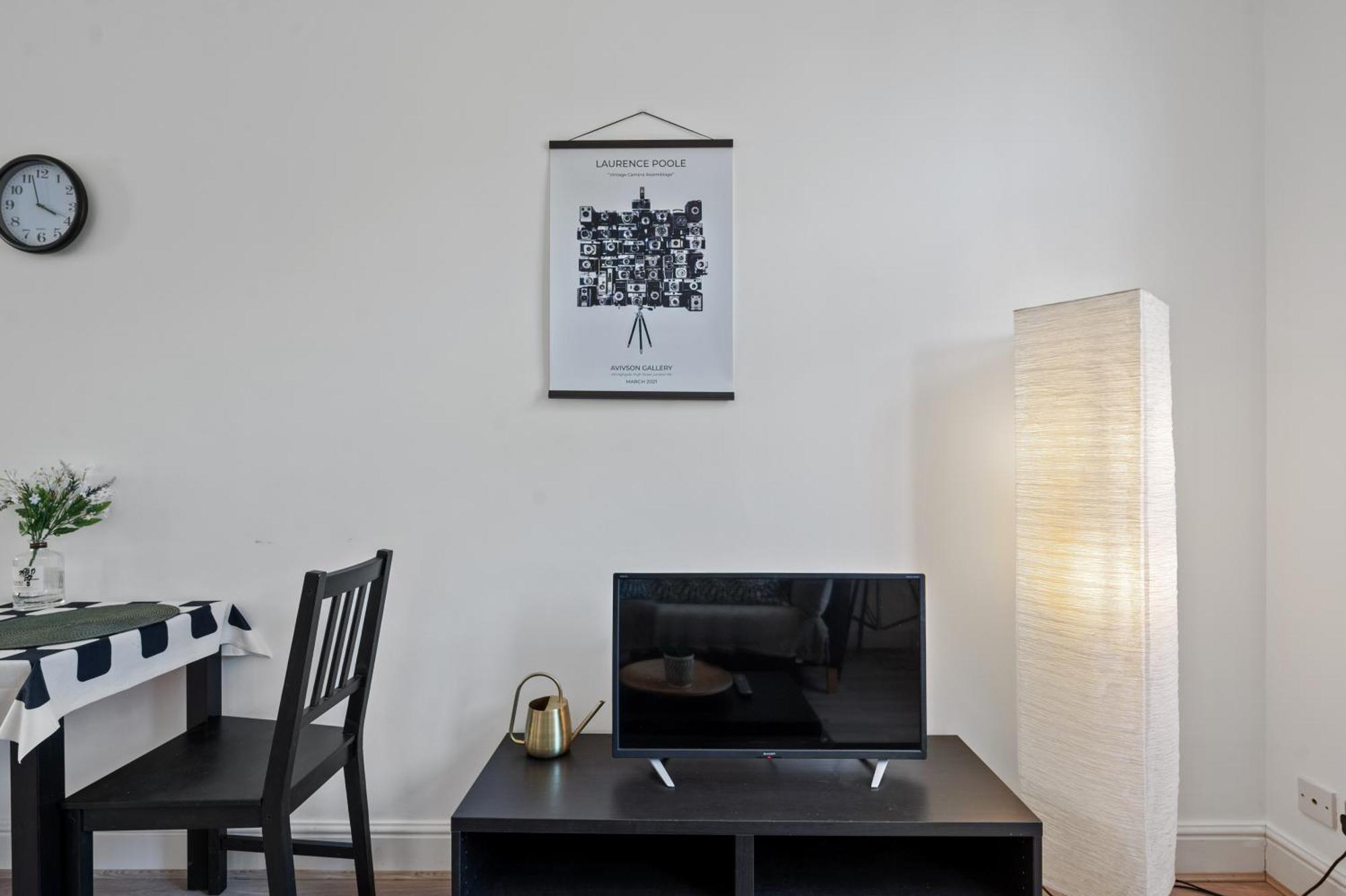 Ferienwohnung One-Bed Flat, Kensington, Bank Payment To The Host Within 24H From The Reservation London Exterior foto