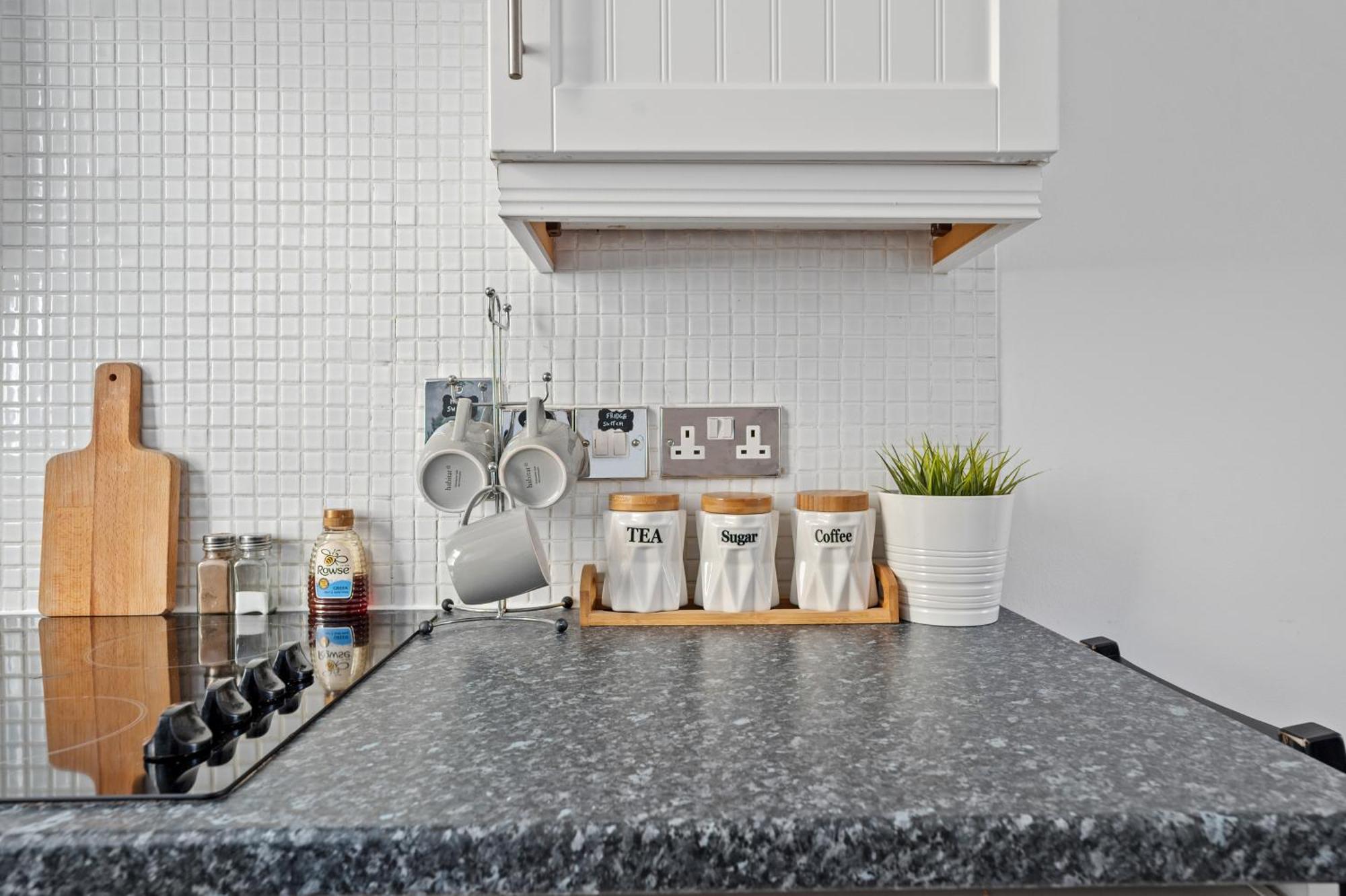 Ferienwohnung One-Bed Flat, Kensington, Bank Payment To The Host Within 24H From The Reservation London Exterior foto
